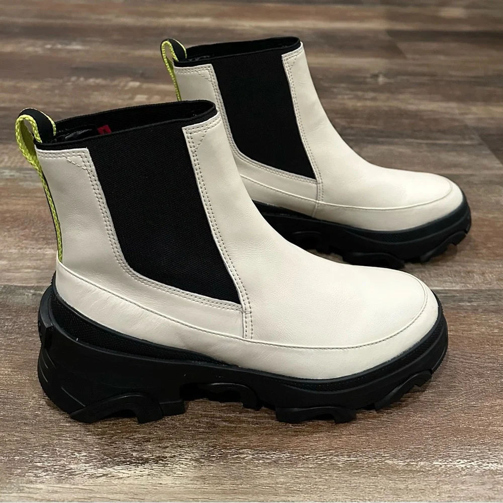 SOREL Womens Brex White Chelsea Boots Size 9